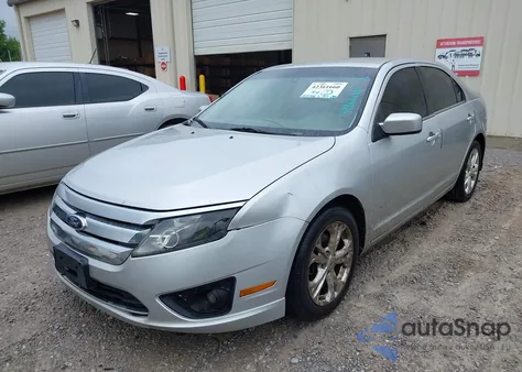 2012 Ford Fusion Se z USA, uszkodzony, nr VIN 3FAHP0HA8CR402628